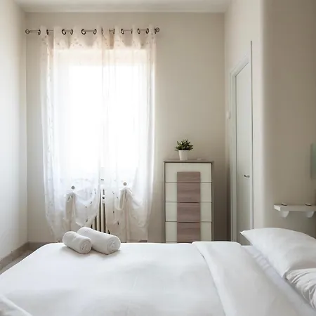 Apartment Youhosty - Populonia 10 Milan