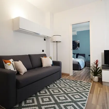 Candiani E1 Bilocale Apartment