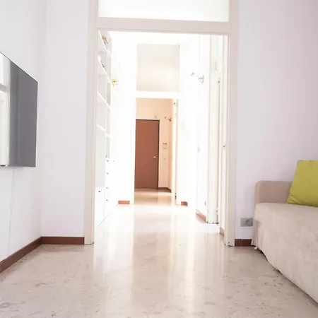 Quiet Arco Della Pace Apartament *
