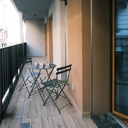 Comecasa Modern Terraced & Palestra Apartment