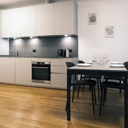 Apartment Comecasa Modern Terraced & Palestra Milan
