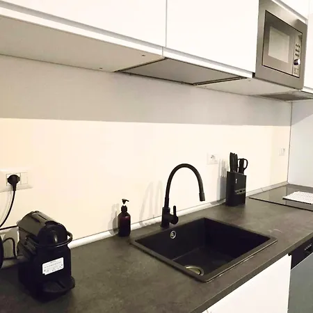 Hbhall Solari 28 Mediolan