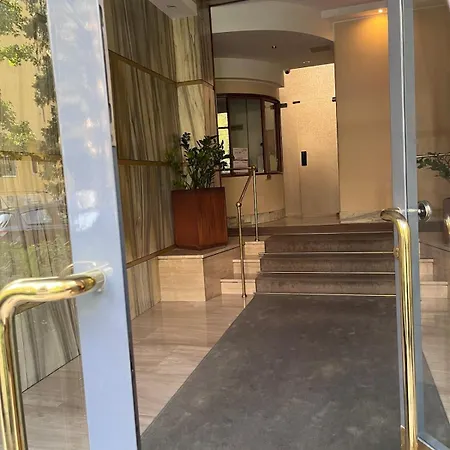 De Amicis Apartment *
