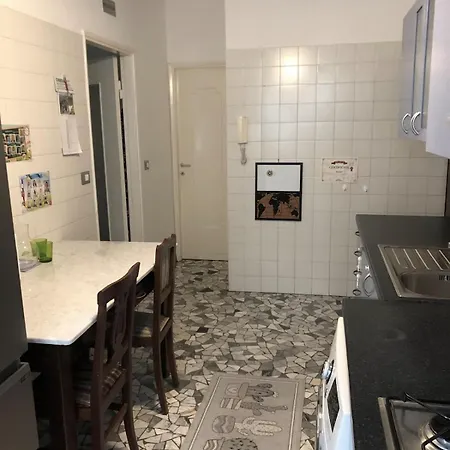 De Amicis Apartment Milan