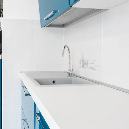 Bisceglie Mm Balcony King Apartment *