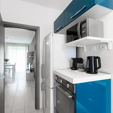 Bisceglie Mm Balcony King Apartment *