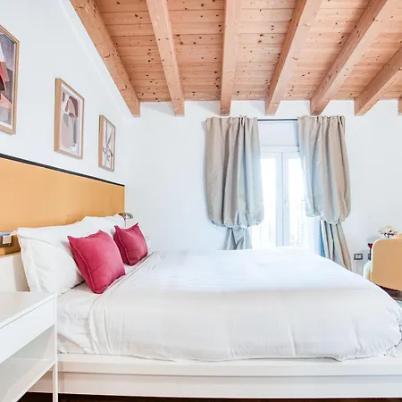 Easylife - - Buonarroti 9 - Citylife Milán