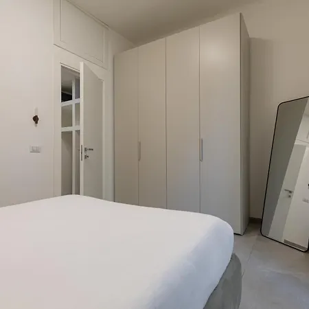 Apartment Beplace In Gioia Milan