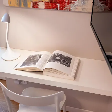 Luxurious & Spacious Flats In Duomo ميلان