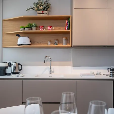 شقة Luxurious & Spacious Flats In Duomo ميلان