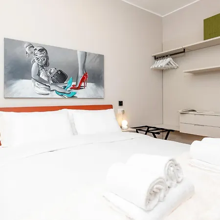 شقة Luxurious & Spacious Flats In Duomo