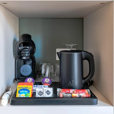 Ξενοδοχείο Aiello - Isola Design District 3*