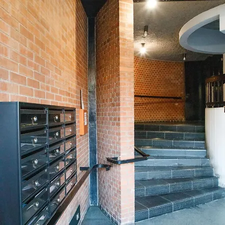 Porta Romana Design شقة