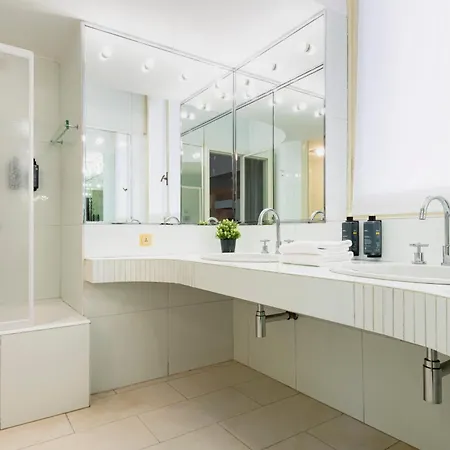Relstay - Borgonuovo Apartment