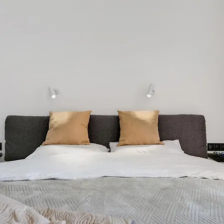 Luxurious In ميلان