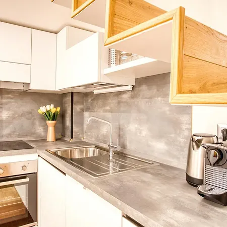 Walk To Navigli - Via Gola - 2 Bedrooms * מילאנו