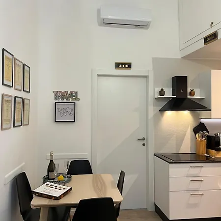 Carrara 23 Navigli Be Like! - Duomo Forum Bocconi Apartment *