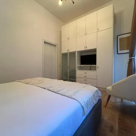 La Regina Delle Locazioni In Bocconi * Milan