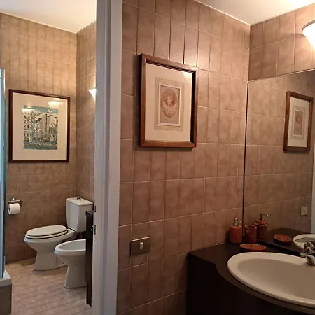 Couette-café Casa Mari - Free Secure Parking, Breakfast, Private Bathroom, Wifi, Garden, Aircon, 5 Min Walk To Metro And Train Station 4*