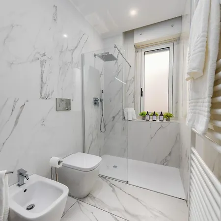 Luxury 2 Bedroom In *