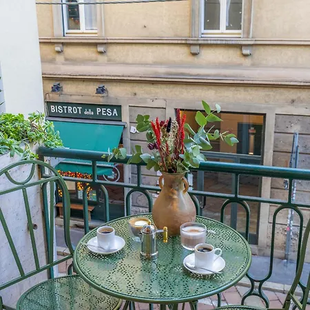 Luxury 2 Bedroom In Apartament *