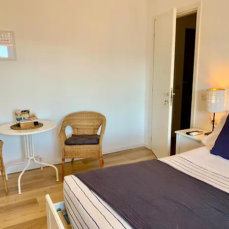 71 Guest house *