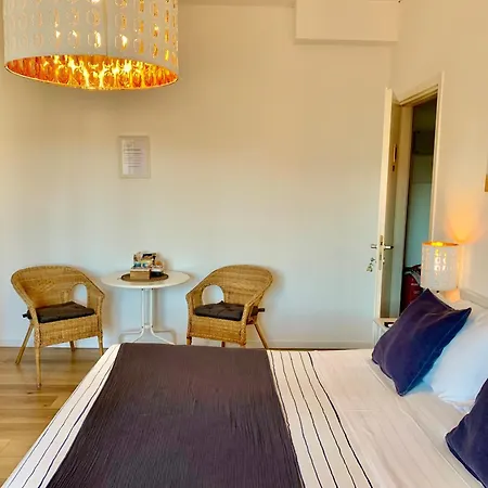 71 Guest house *