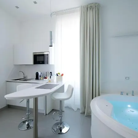 Gatto Bianco Mia Milaan