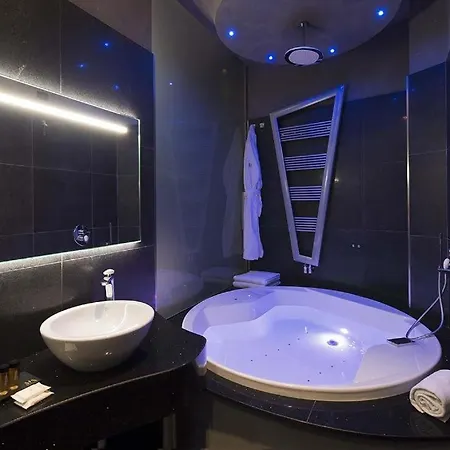 Gatto Bianco Mia Hotell