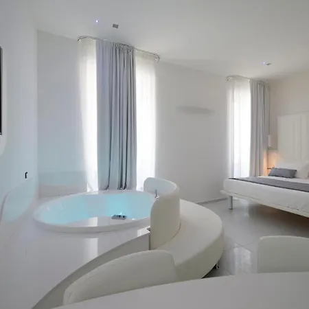 Hotel Gatto Bianco Mia 2*