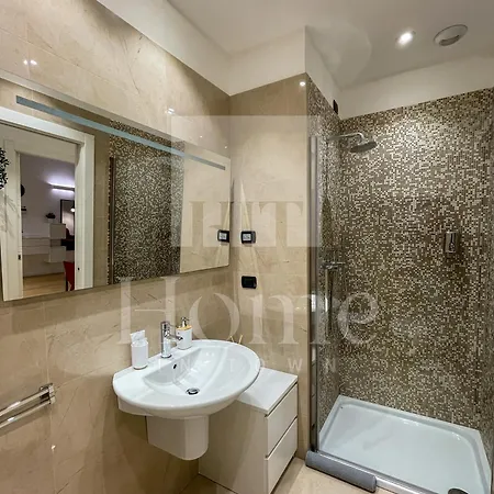 In Town - - Porta Nuova District Apartment