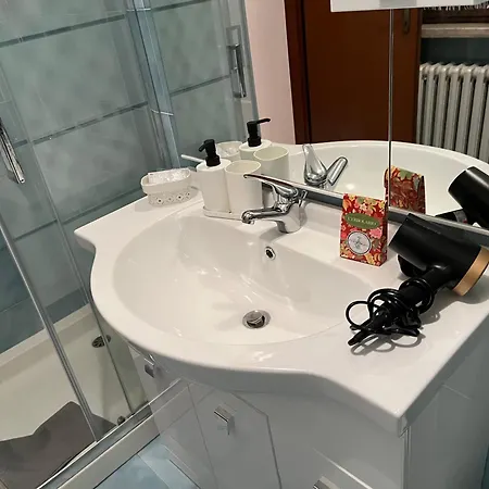 San Siro 6 Posti Letto Oda ve Kahvaltı *