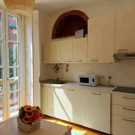 Luminoso Monolocale Nel Cuore Di Apartamento