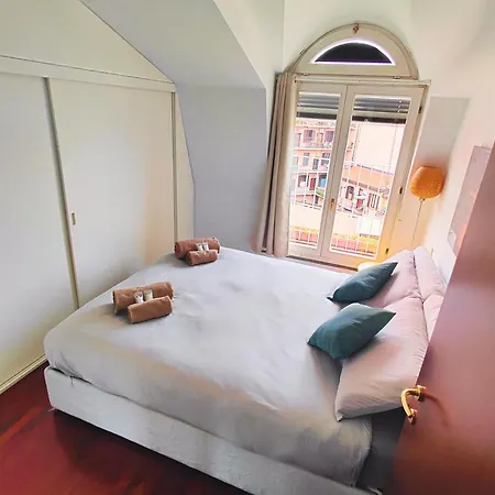 Apartment Urban Attic Isola District