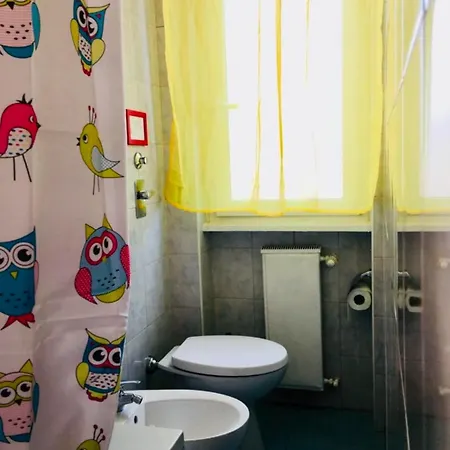 דירה Beautiful Close To The Metro With Big Balcony מילאנו