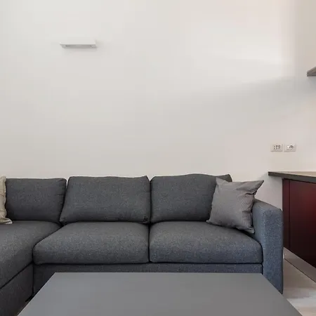 Bramante24 Bilocale In Sarpi *