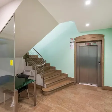 White House - San Babila Apartment