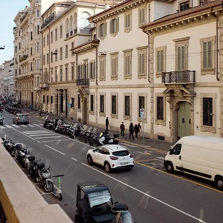 Appartement Corso Venezia View With Private Balcony - Corso Venezia Milaan