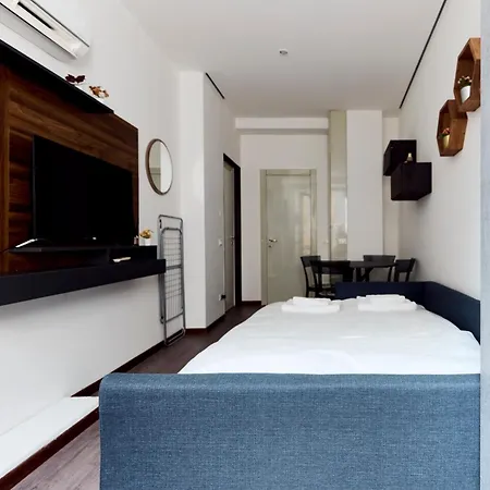 Appartement Corso Venezia View With Private Balcony - Corso Venezia Milaan
