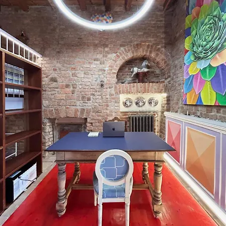 With Terrace And Loft With Garden In Naviglio Pavese ゲストハウス *