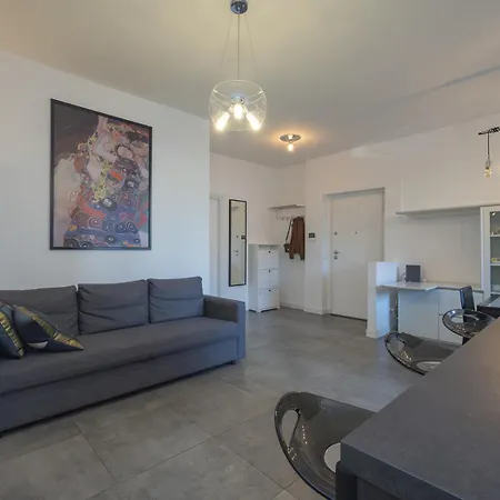 Apartment Modern 3 Bedroom With Balcony Steps From San Siro By Rentopolis *