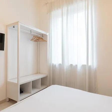 Citylife - Fully Equipped Apartment Milan