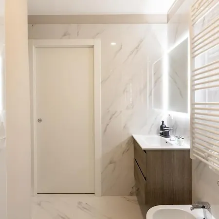 Apartment Beautiful 1 Bedroom Fiera Area - Mirable Pm