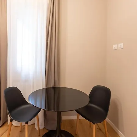 Beautiful 1 Bedroom Fiera Area - Mirable Pm Apartment Milan
