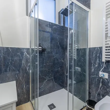 - San Siro Corner, With Private Parking Apartament Mediolan