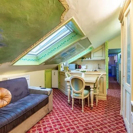 10' From Station-300 M From The Metro * Milan