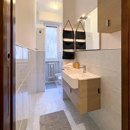Moderno E Accogliente Bilocale Metro 4 Frattini Con Aria Condizionata E 15 Minutes To Center Apartment *