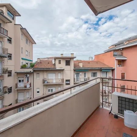Navigli Retreat Near Duomo 아파트 밀라노