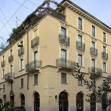Apartment Brera In San Babila