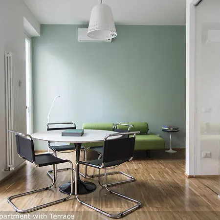 Brera In Nerino Apartamento Milão